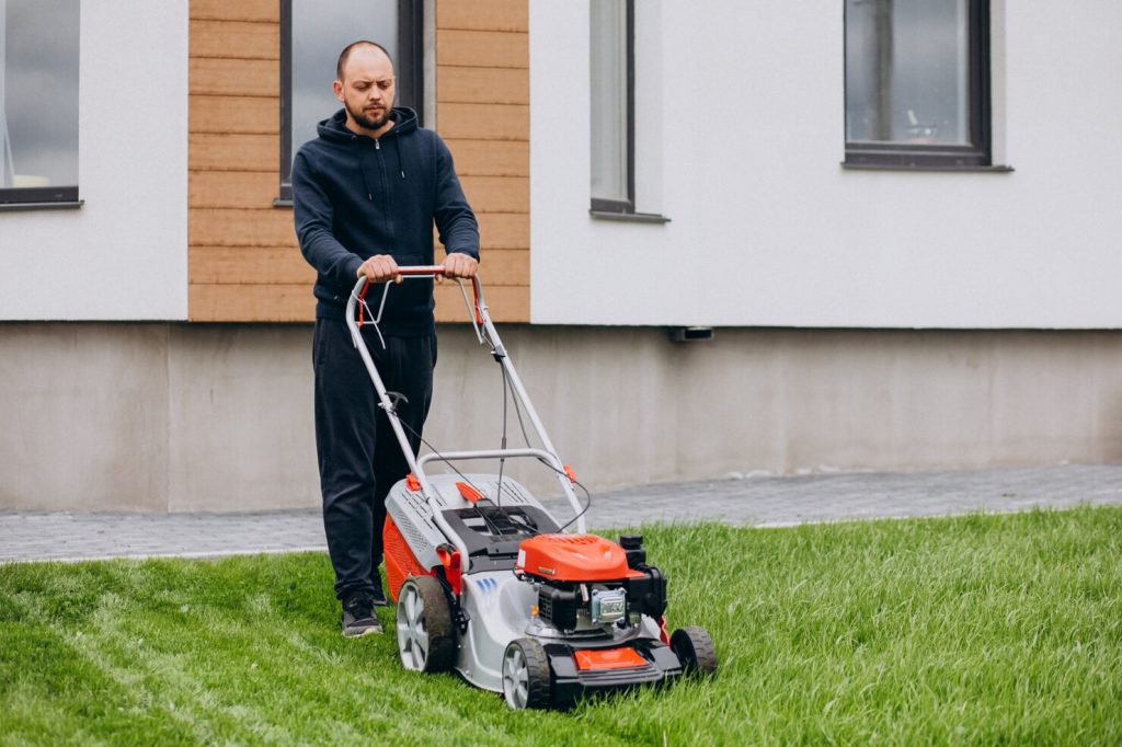 Commercial Lawn Care Mistakes That Hurt Property Appearance